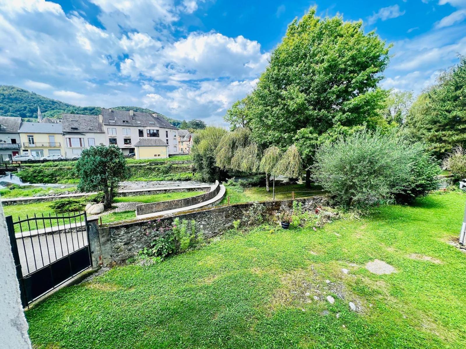 Le Reflet Des Pyrenees Apartment บาญเญอ-เดอ-บีกอร์ ภายนอก รูปภาพ